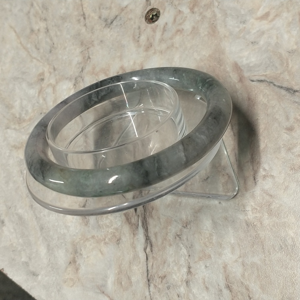 Water Jadeite bangle - Picture 3 of 6